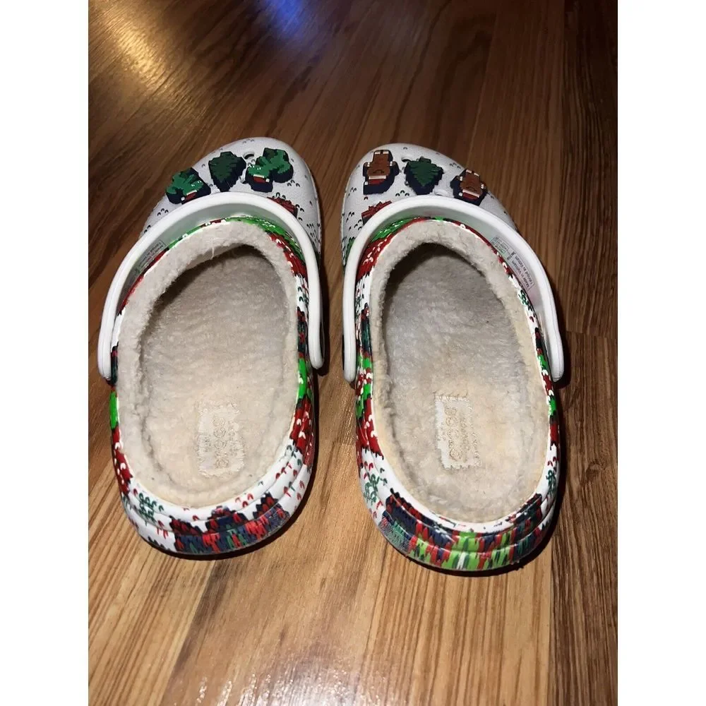 Crocs Kids J1 Classic Fuzzy Lined Holiday‎ Christmas Charm Clogs W Jibitz